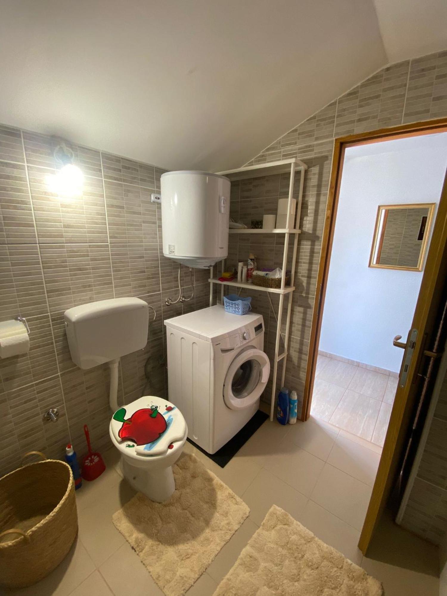 Apartmani Anka Gornji Karin Exterior photo